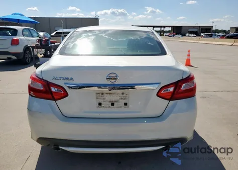2017 Nissan Altima 2.5 z USA, uszkodzony, nr VIN 1N4AL3AP8HC110500